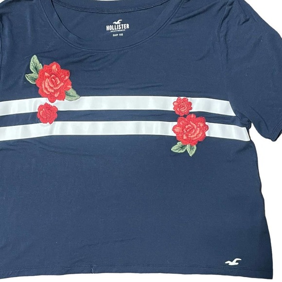 Hollister Viscose Blue Floral Embroidered Crop Tee Size M - Picture 3 of 7